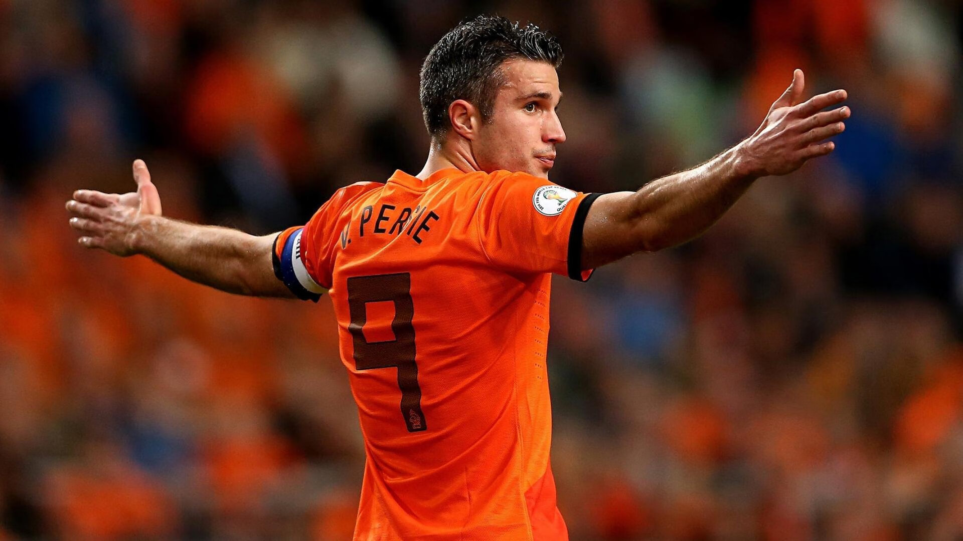 “足协公布2025年度最佳球员名单”,足坛20年最佳