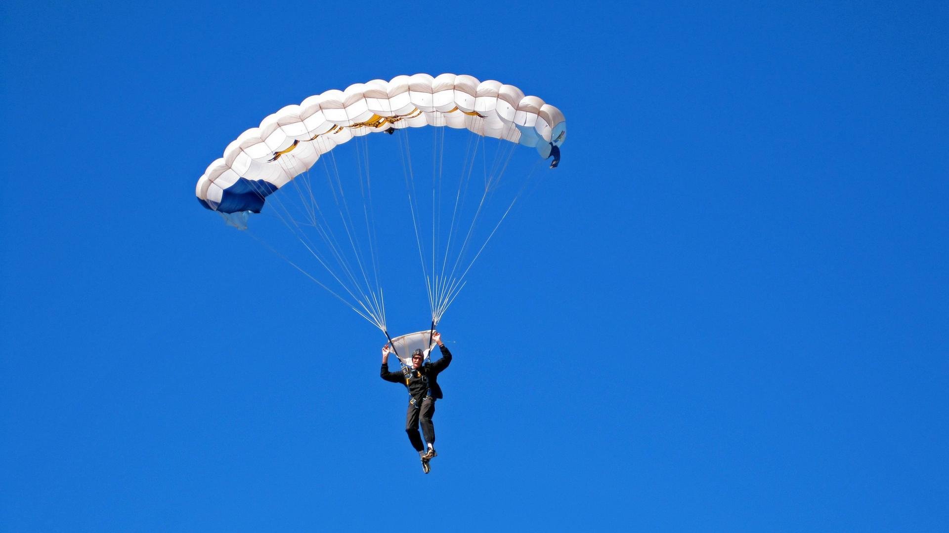 全国足球志愿者服务队伍扩大,赛场保障更贴心,足球赛志愿者招募通知